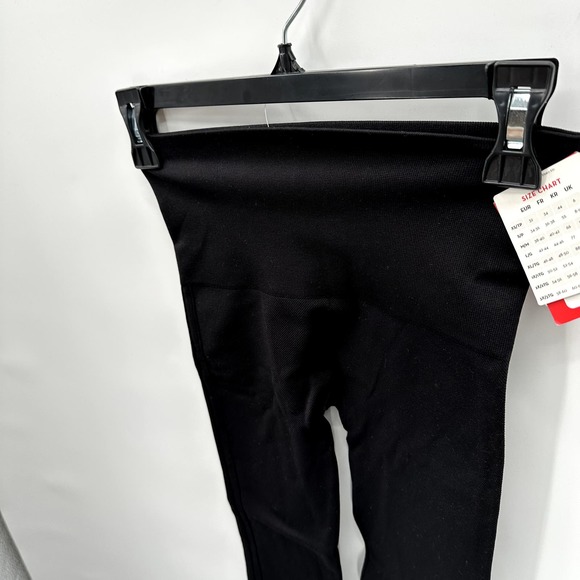 SPANX NWT Look at me Now Seamless Leggings in Black // XS - Picture 4 of 8